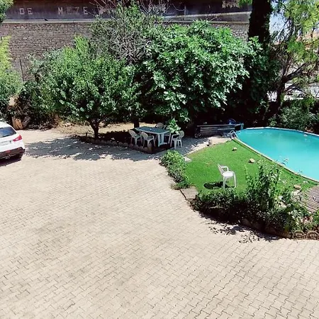 10 Persons Airco Pool Wifi * Meze